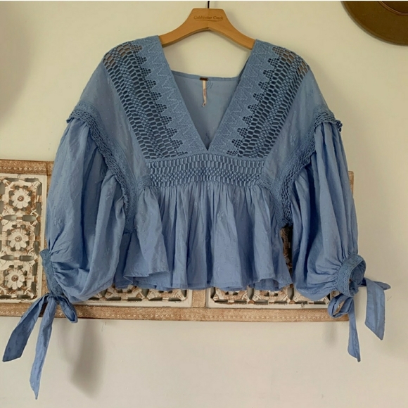 Crochet lace blouse - Picture 2 of 4